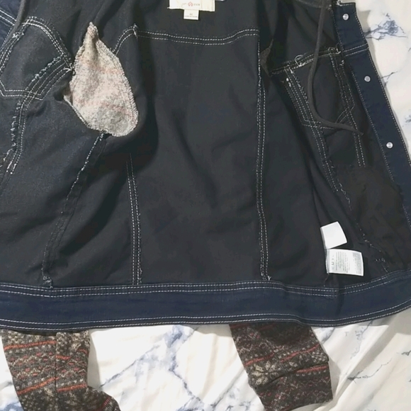 Jean Jacket with hood - Picture 3 of 6